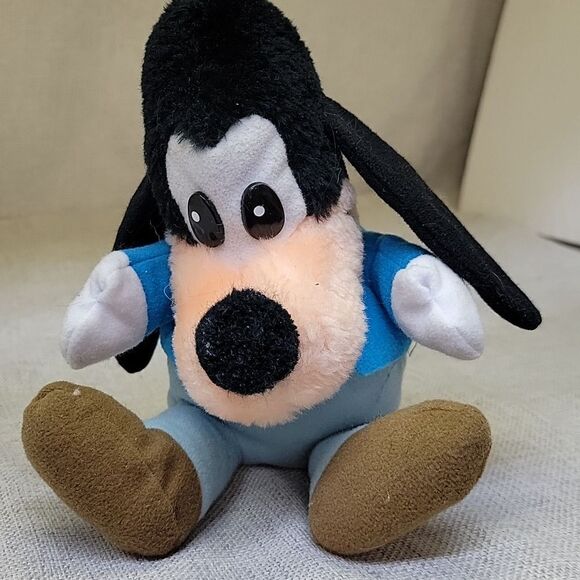 Disney Mickey Mouse, Pluto for Mickey's Christmas Carol and Donald Duck - Picture 5 of 12